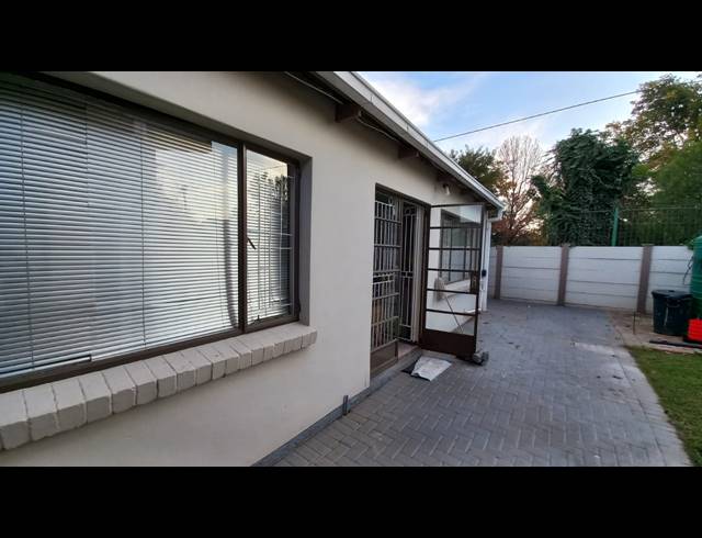 3 BEDROOM HOUSE TO LET IN VANDERBIJLPARK SW 1
